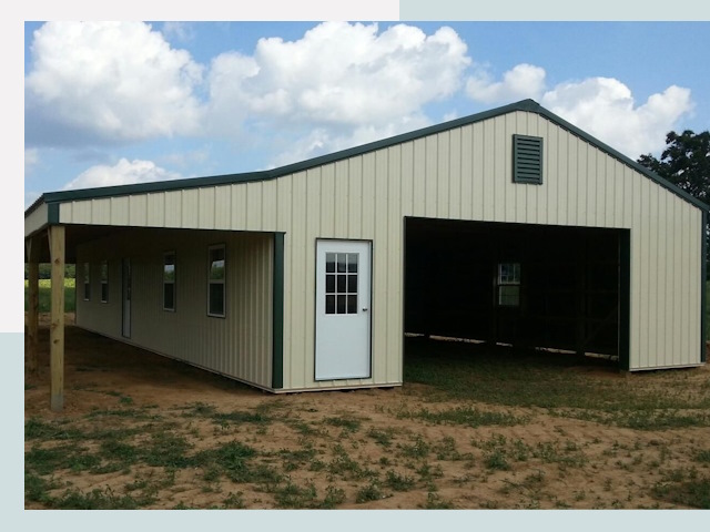 Строительство конюшен в Кушве